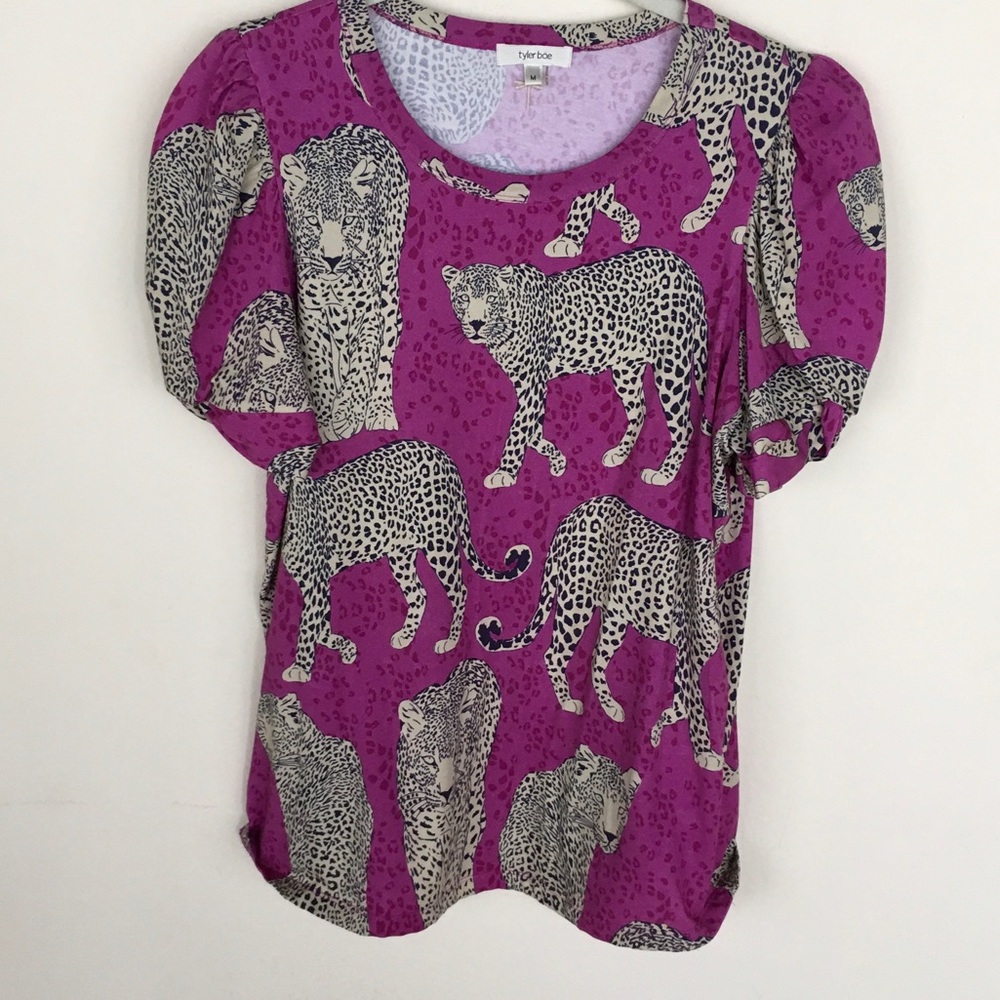 Purple Leopard Motif Puff-Sleeve Tee